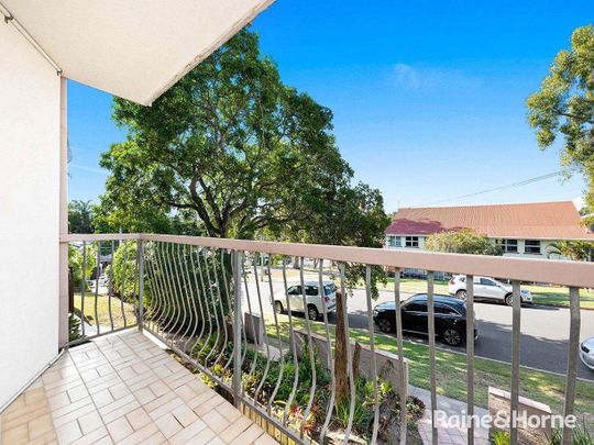 6/16 Swain Street, Holland Park West, QLD 4121 - Photo 1