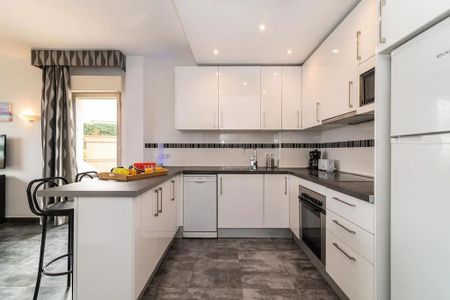 1 room luxury Apartment for rent in Benalmádena, Andalusia - Photo 4