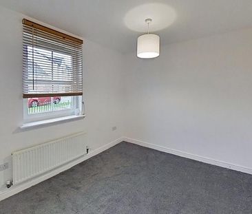 2 bedroom semi-detached house to rent - Photo 4