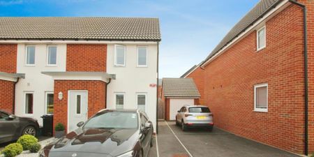 If you are looking for a modern two bedroom house to rent in the Fishponds area with a garden and allocated parking, then this could be the property for you. Please contact us for more details… - Photo 4