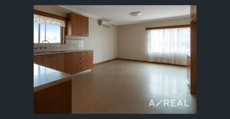 Classic Family Home - Photo 4