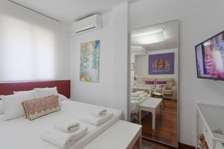 Paseo de Reding, Málaga, Andalusia 29016 - Photo 4