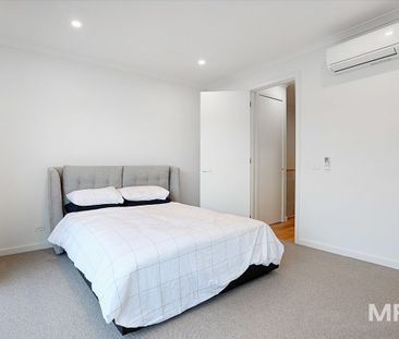 12 Candle Road, Port Melbourne - Photo 2