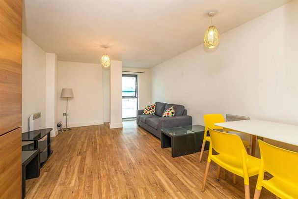 3 bedroom apartment to rent - Photo 1