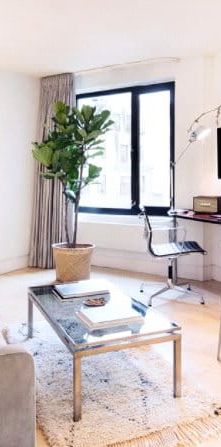 A one bedroom apartment of approximately 280 square feet. Short Let - Availability and price on application - Photo 1