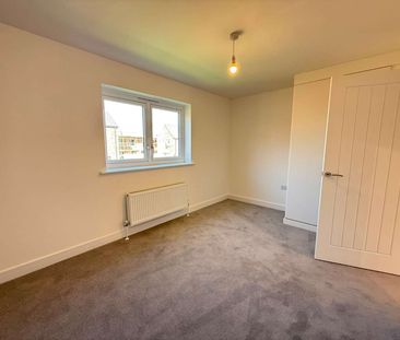 A newly built two bedroom house in Springstead Village - Photo 3