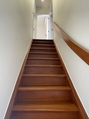 Gerenoveerd 2-kamerduplexappartement met overdekte autostaanplaats - Photo 1