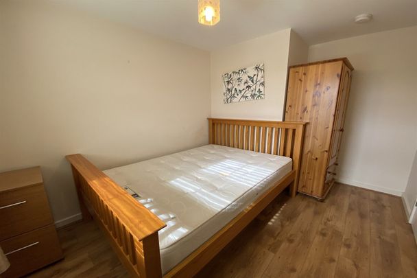 Room 4 @ Cartwright Way, Beeston, NG9 1RL - Photo 1