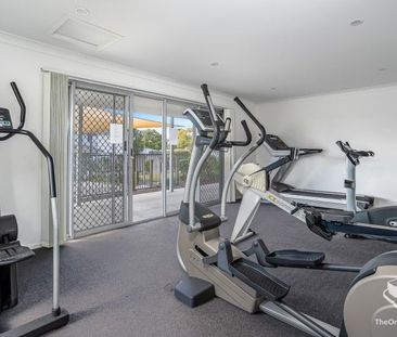 3 Bedroom Quiet Complex - Photo 2