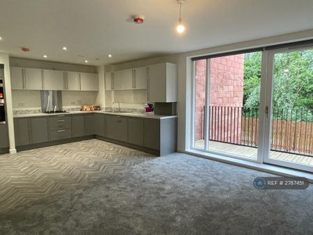 2 bedroom flat to rent - Photo 2