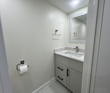 For Lease - 5 Fenn Street, Ajax, Ontario - Photo 3