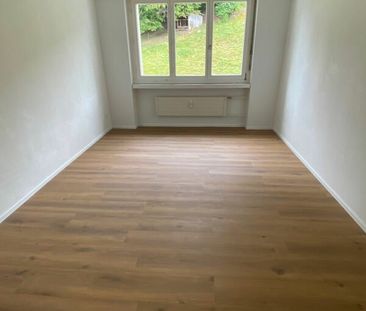 Helle, sanierte 2.5-Zimmer-Wohnung in Flawil - Photo 1