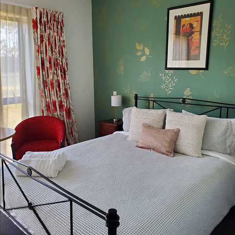 Beautiful *Furnished* Family Home for rent - Photo 1