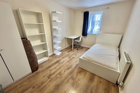 Templars Court - Photo 4