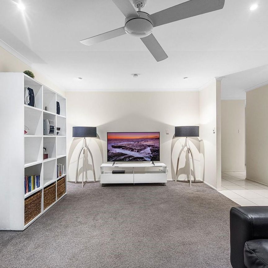 52 Port Street, Middle Park QLD 4074 - House For Rent - $750 | Domain - Photo 1