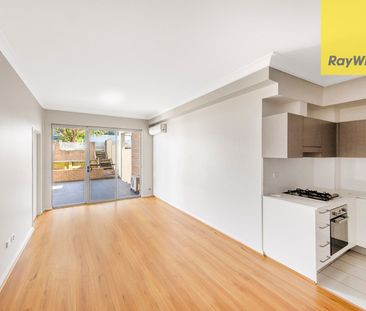 Conveniently Located - Photo 1