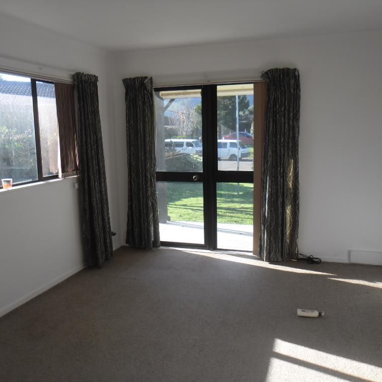 Waikanae - 3 bedrooms - Photo 1