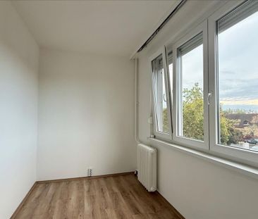 Kiadó felújított panel lakás - Debrecen - Fotó 2