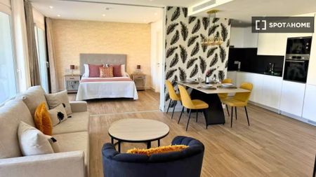 2 room luxury Flat for rent in Casares, Spain - Photo 4