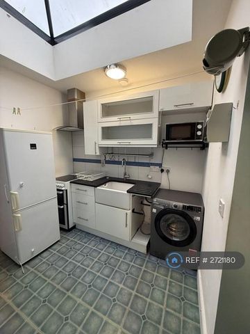 1 bedroom flat to rent - Photo 2