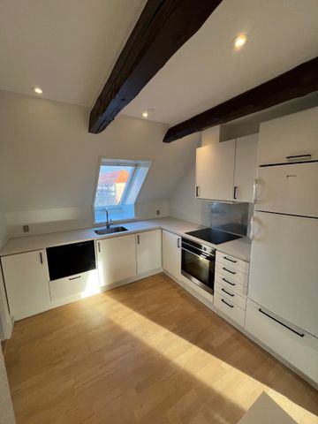 Moderniseret 3-værelses taglejlighed i Vestbyen - Foto 2