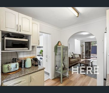 Leafy aspects in the heart of Leedy - Photo 6