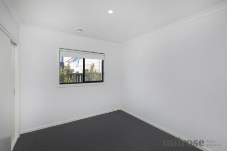 “Modern Living in a Prime Tarneit Location” - Photo 2