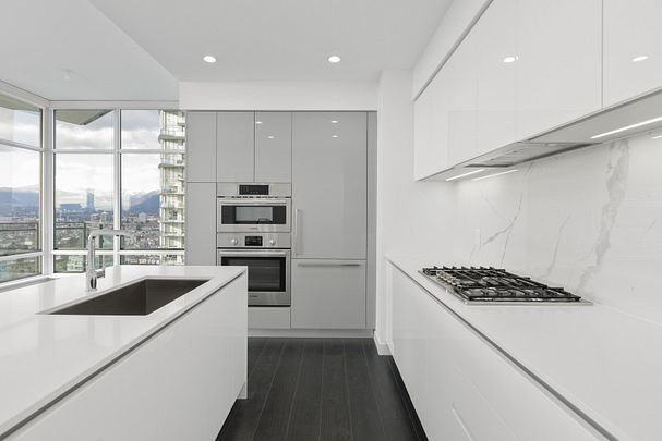 2085 Skyline Crt (34th floor), Burnaby - Photo 1