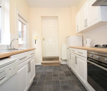 2 bedroom Flat to rent in Sandringham Road, South Gosforth, Newcast... - Photo 4