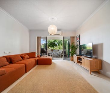 Spacious First-Floor Apartment with Huge Private Balcony & Rooftop ... - Photo 1