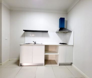 Modern Studio Included Gas Electricity Water - Photo 3