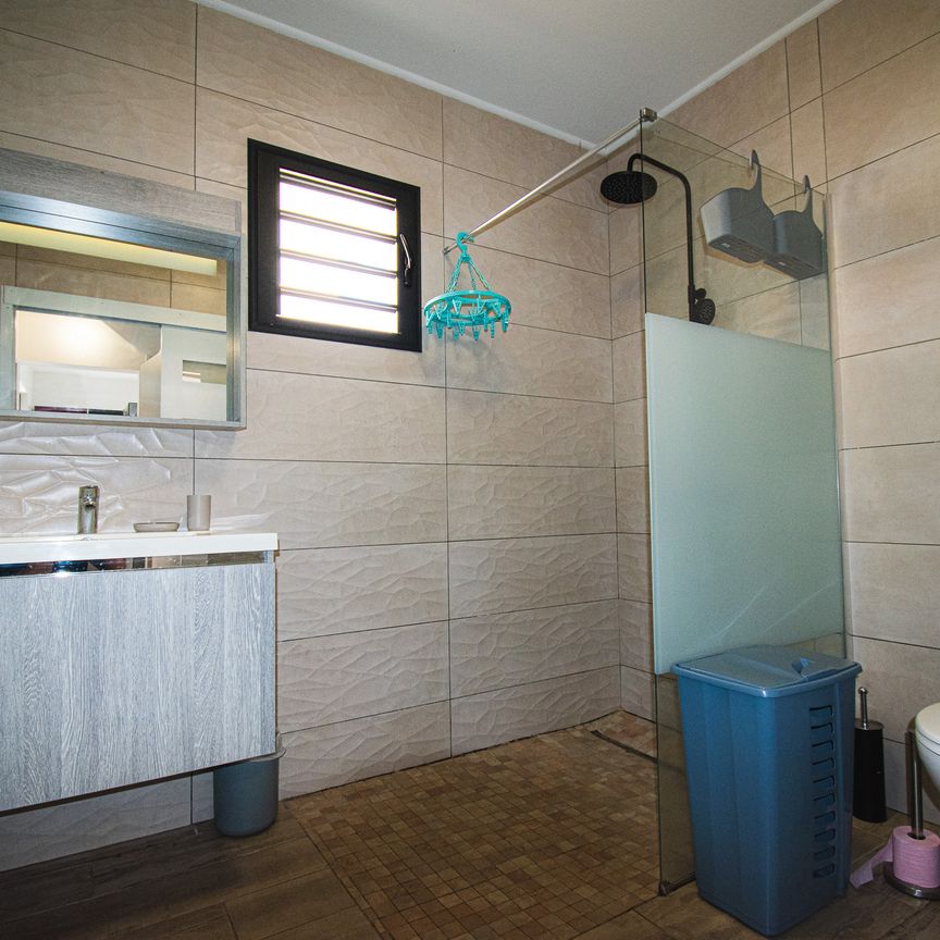 Location Maison 4 pièces 75m² ST PAUL 97434 - Photo 1
