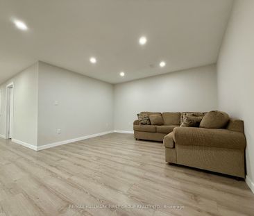 For Lease - 12 Crombie Street, Clarington, Ontario - Photo 4