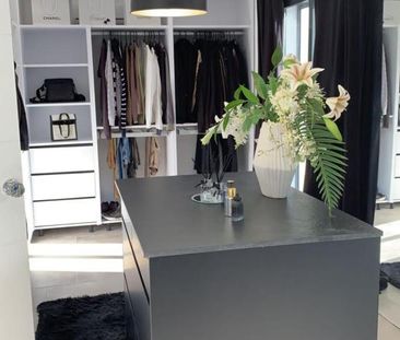 LONG-TERM RENTAL FROM SEPTEMBER 2026. Modern villa with pool and se... - Photo 6