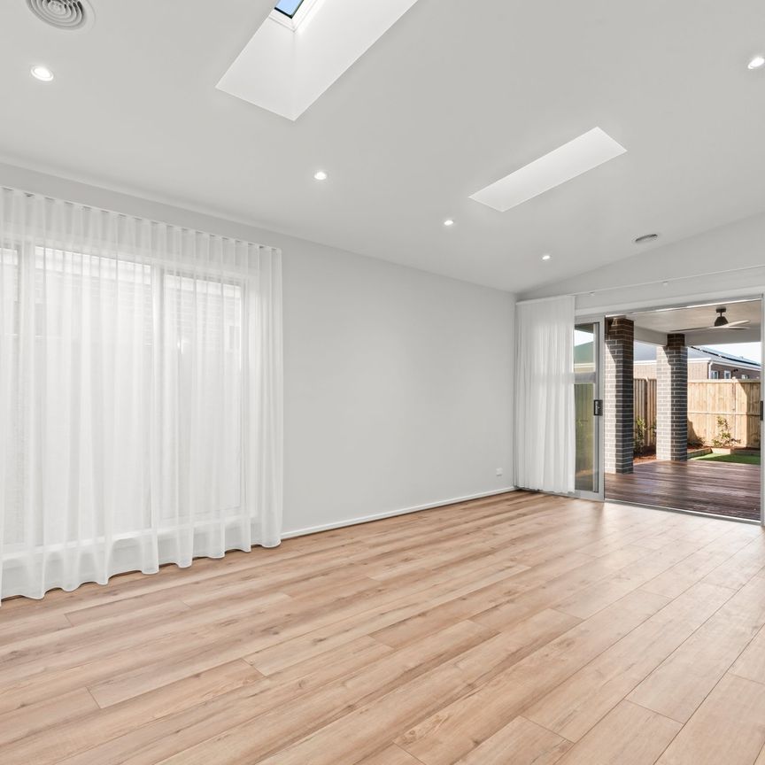 Experience Luxury Coastal Living - Photo 1