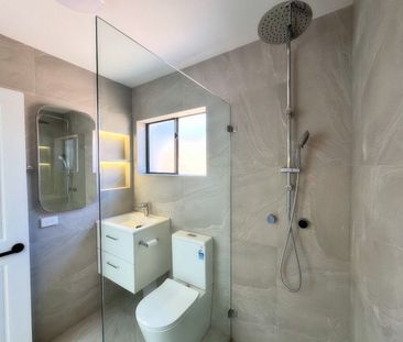 Lilyfield House for rent: 4BR, A/C, Balcony, Study, Garage, Yard $1... - Photo 6