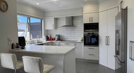 Poraiti family home in a quiet cul-de-sac. - Photo 2