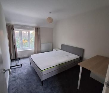 3 bedroom semi-detached house to rent - Photo 3