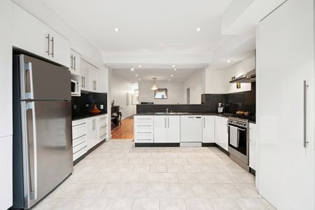 2 Holmes Street, Maroubra NSW 2035 - House For Rent | Domain - Photo 3