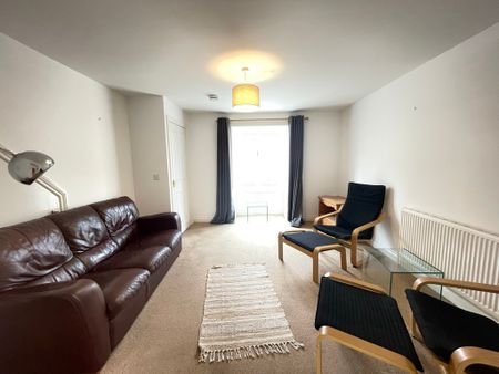 3 bedroom Town House to let - Photo 3