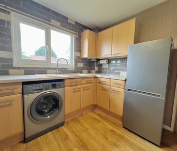 Whitburn Close, Wolverhampton, WV9 - Photo 2