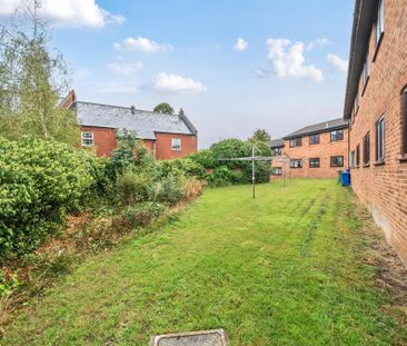 2 bedroom maisonette to rent - Photo 3