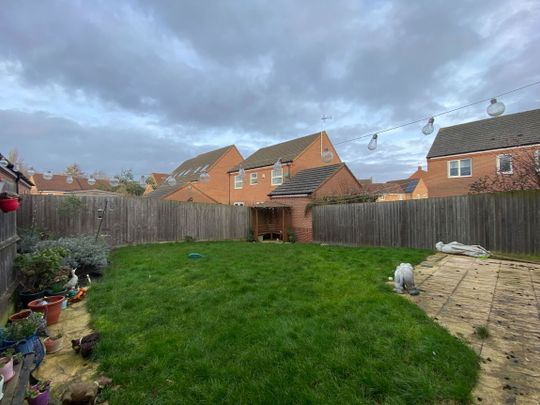 Siskin Close, Corby, NN18 8RQ - Photo 1