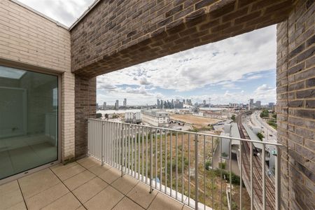 Knights Road , E16 2TZ - Photo 4