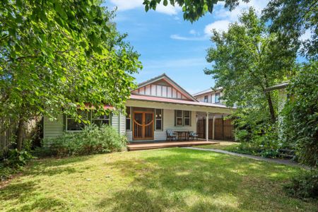 Superb Character Weatherboard Home with Space for Boat, Caravan or Trailer - Photo 4