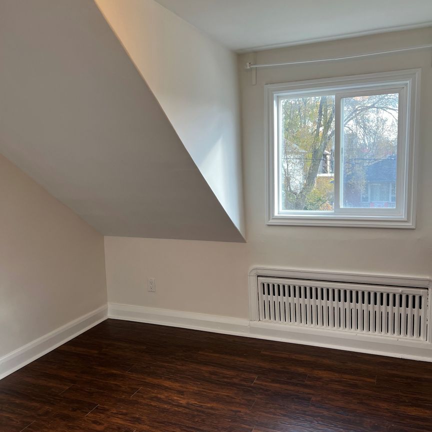 For Lease - 585 Byngmount Avenue Unit# Upper, Mississauga, Ontario - Photo 1