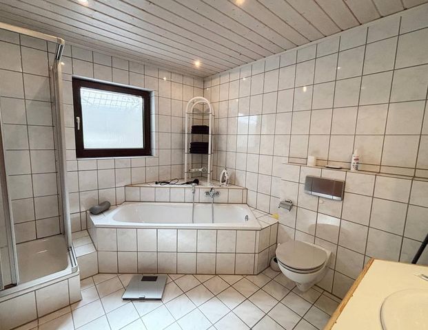 Schnuckeliges Apartment mit Terrasse, kl. Garten u. PKW-Stellplatz in naturnaher Lage von Burscheid. - Foto 1