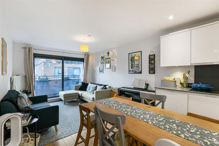 2 bedroom flat to rent - Photo 5