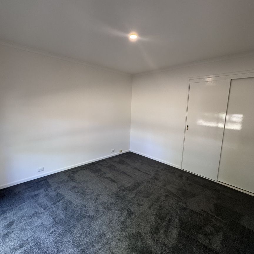 12 Beazley Cres, Calwell ACT 2905 - House For Rent | Domain - Photo 1