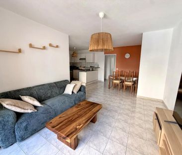 Location Appartement 3 pièces 65m² MARSEILLE 5ème - Photo 2